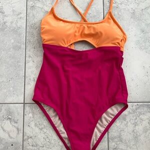 Kona Sol sz m. Worn once. Like new